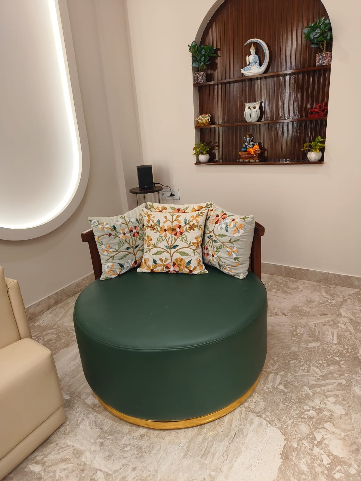 Lounge ottoman and display niche